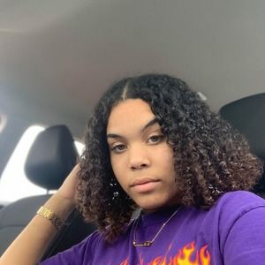 Meet your Posher, Rebecca